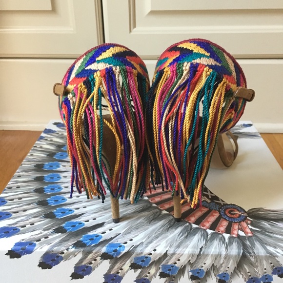 🎊SOLD🎊 Valentino Garavani Rockstud Fringe Sandal - Picture 6 of 8